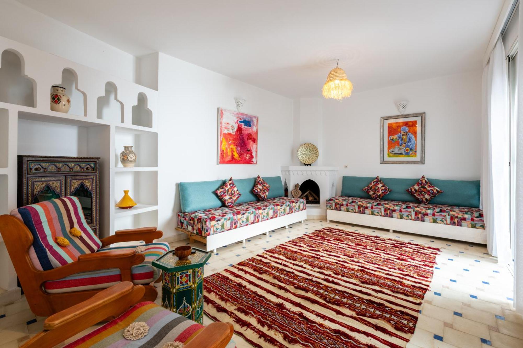 32 * Asilah